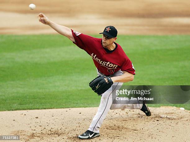 Brandon Backe of the Houston Astros delivers a pitch against the New York Mets on July 22, 2006 at Shea Stadium in Flushing, New York.