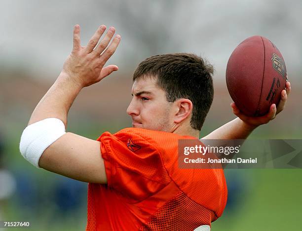 Quarterback Rex Grossman of the Chicago Bears warms up before the first summer training camp practice on July 27, 2006 at Olivet Nazarene University...