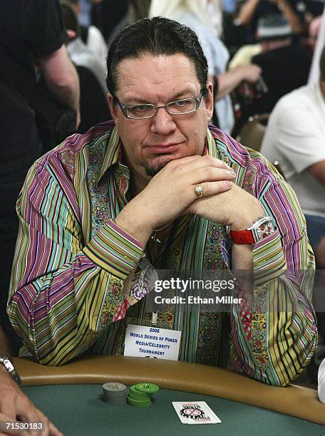 Penn Jillette of the comedy/magic duo Penn & Teller, competes in the 2006 World Series of Poker media/celebrity event at the Rio Hotel & Casino July...