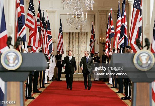 Tony Blair George Bush Photos and Premium High Res Pictures - Getty Images
