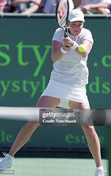 Lindsay Davenport returns the ball in a match against Anne-Gaelle Sidot during the Estyle.com Classic at the Manhattan Country Club in Manhattan...