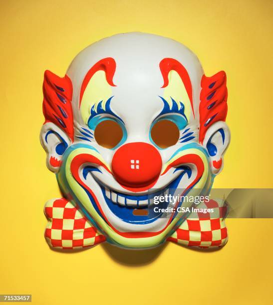 halloween mask of a clown - clown photos et images de collection