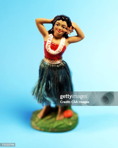 plastic hula dancer figurine - adorno floral - fotografias e filmes do acervo