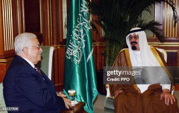 Palestinian leader Mahmoud Abbas meets for talks with Saudi King Abdallah bin Abd al-Aziz Al Saud