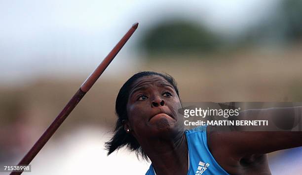 La atleta de Bahamas Eve Laverne participa en lanzamiento de jabalina femenino ganando la medalla de Bronce, el 29 de julio de 2006 en Cartagena,...