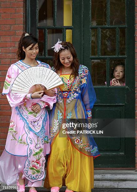 Taiwanese women dressed up as martial ar, News Photo
