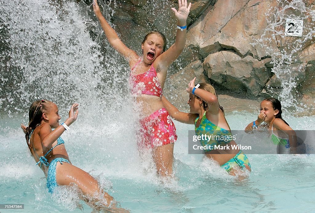 Near-Record Heat Wave Grips U.S. East Coast, Midwest