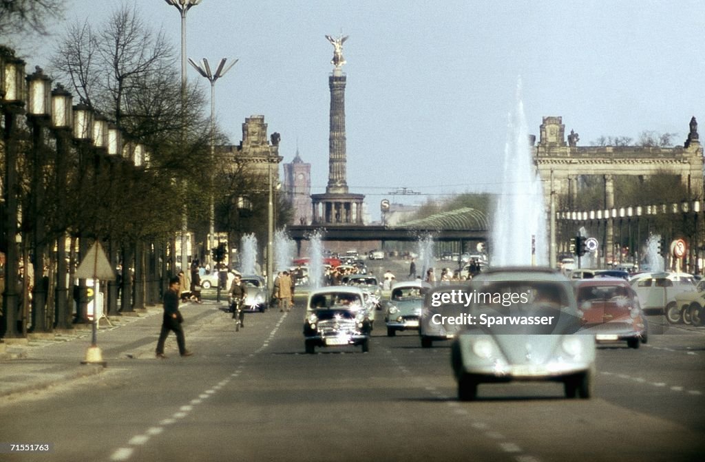 Traffic on road near the Victory Column (Siegess?ule), Berlin, Germany