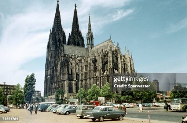 cologne cathedral, k?lner dom (hohe domkirche st. peter und maria), germany - cologne cathedral stock pictures, royalty-free photos & images