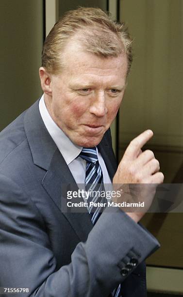 New England football coach Steve McClaren arrives for his first day at Football Association headquarters on August 1, 2006 in Soho Square, London.
