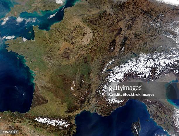 "western europe, satellite image" - satellitenaufnahme stock-fotos und bilder