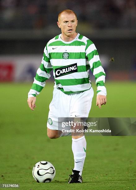 Neil Lennon of Celtic in action during the friendly match between Celtic v Yokohama Marinos at Nissan Stadium on August 3, 2006 in Yokohama, Japan.