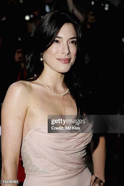 Actress Jaime Murray arrives at the UK premiere of "Volver" held at the Curzon Mayfair on August 3, 2006 in London, England.