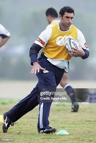 Andrew Blowers runs a drill during an Auckland training session at the Unitec Training Grounds on August 4, 2006 in Auckland, New Zealand. Auckland...