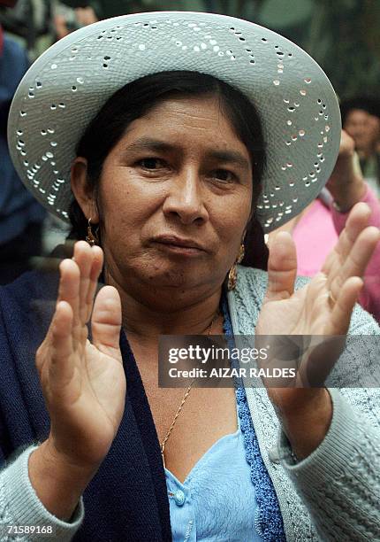 La indigena Quechua Silvia Lazarte participa de una reunion de asambleistas el 04 de agosto de 2006, donde fue elegida como presidente de la Asamblea...