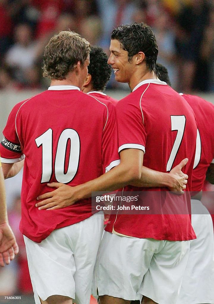 Oxford United v Manchester United