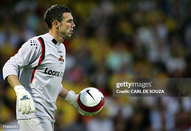 Watford, UNITED KINGDOM: Watford's Alec Chamberlain is seen in action against Inter Milan during a friendly football match in Watford, 08 August...