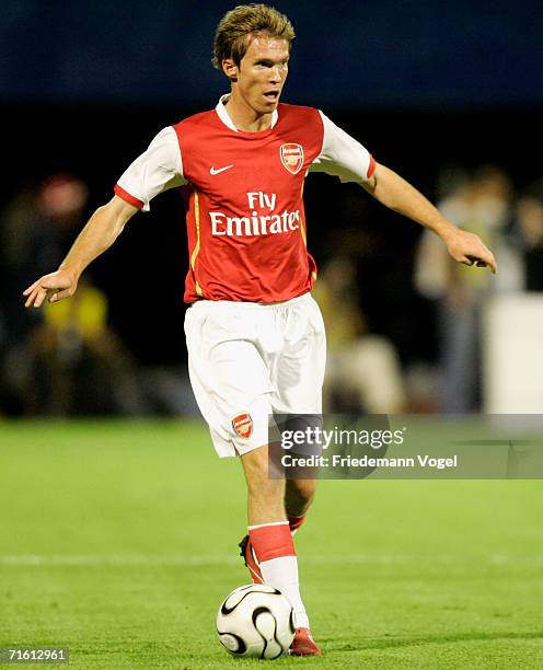 Alexander Hleb of Arsenal in action during the UEFA Champions League Qualification third round match between Dinamo Zagreb and Arsenal at the...