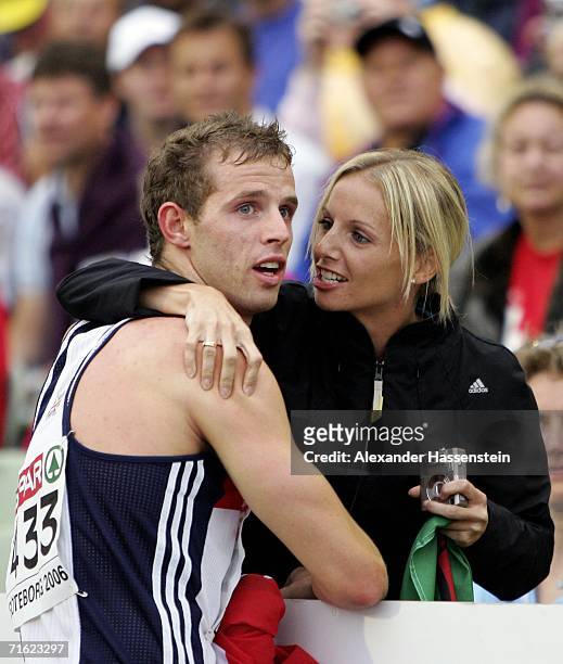 Rhys Williams of Great Britain celebrates with his sister Kathy as he wins bronze during the Men's 400 Metres Hurdles Final on day four of the 19th...