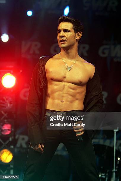 Singer Chico performs on stage at the GWR FM Free Music Concert on the opening day of the Discovery Channel International Balloon Fiesta on August...