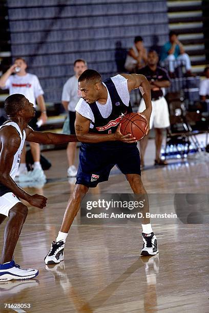 Steve Smith of the United States National Team looks to make his move during practice on August 29, 2000 in Maui, Hawaii. NOTE TO USER: User...