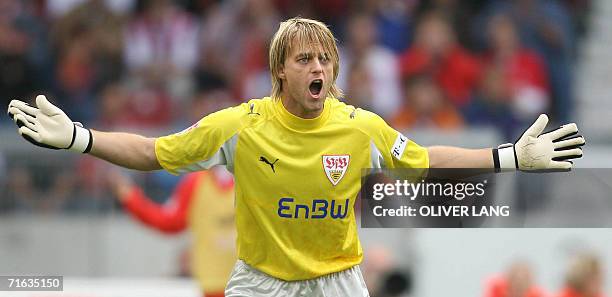 VfB Stuttgart's goalkeeper Timo Hildebrand gestures during the Bundesliga match against 1.FC Nuremberg in Stuttgart, 12 August 2006. AFP PHOTO...