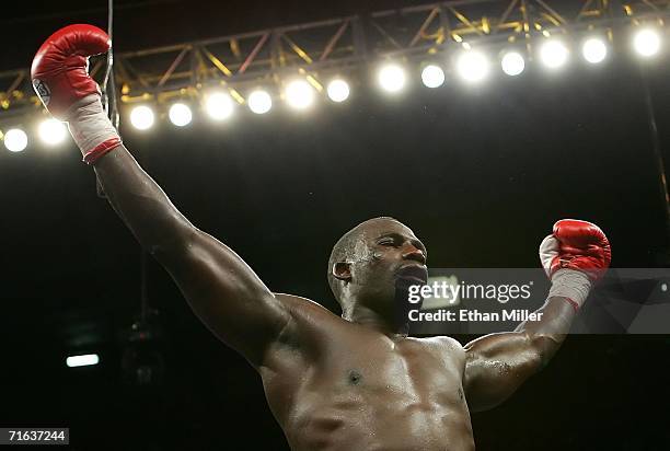 Hasim R 57 Tko Of Hasim Rahman Photos & High Res Pictures - Getty Images