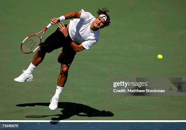 Roger Federer of Switzerland serves to Richard Gasquet of France during the final of the Toronto Masters Series Rogers Cup on August 13, 2006 at the...