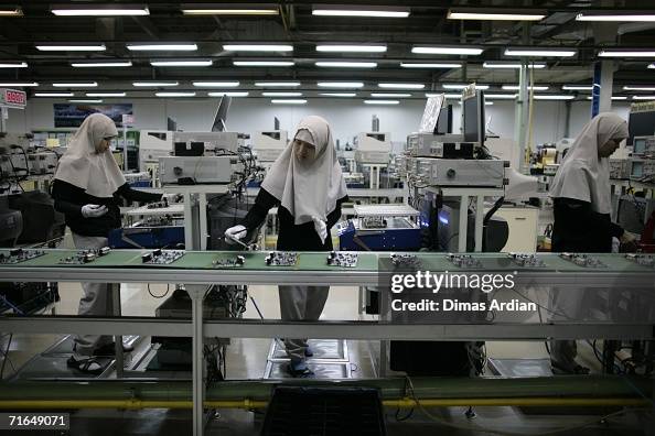 Indonesian Workers Manufacture Samsung Electronics Indonesian Workers Manufacture Samsung Electronics