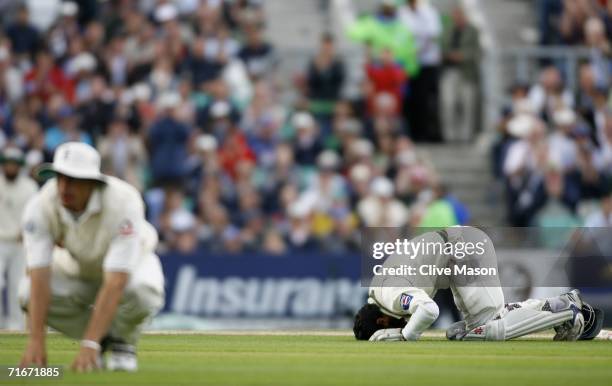 Mohammad Yousuf of Pakistan bows his head after scoring a century during day two of the fourth npower test match between England and Pakistan at the...