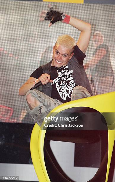 Winner, Pete Bennett waves during the final of Big Brother Seven on August 18, 2006 in London, England.