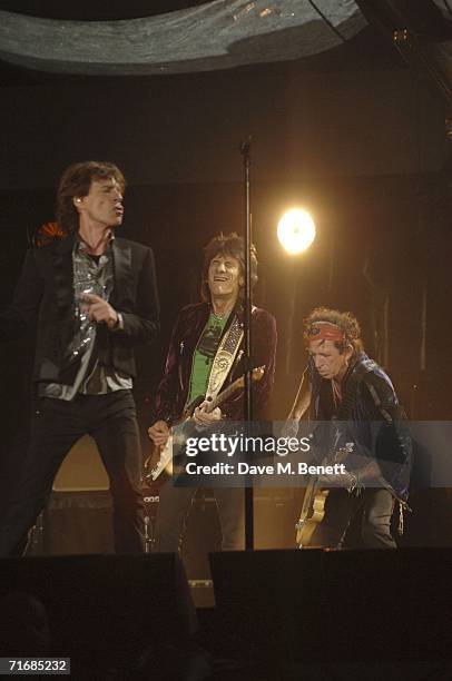 Mick Jagger and The Rolling Stones perform at the Twickenham Stadium on August 20, 2006 in Twickenham suburb of London, England.