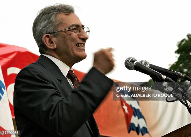 Cuban Ramon Bb Ramon Balaguer Photos and Premium High Res Pictures - Getty Images