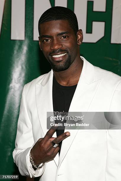 Actor Nicoye Banks arrives at the premiere of Walt Disney Pictures "Invincible" at the Ziegfeld Theatre on August 23, 2006 in New York City.