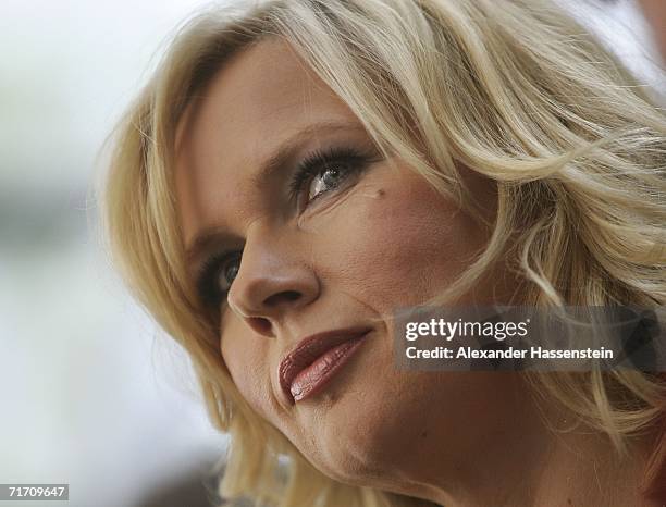 Actress Veronica Ferres poses for photographers during the photocall to the ZDF television film "Neger, Neger, Schornsteinfeger" on August 24, 2006...