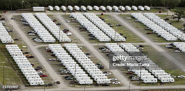 Fema Rv 645 Fema Trailers Stock Photos, High-Res Pictures, and Images - Getty ...