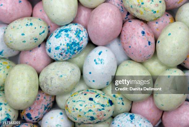 close-up of candy eggs, redmond, washington state, usa - redmond washington state photos et images de collection