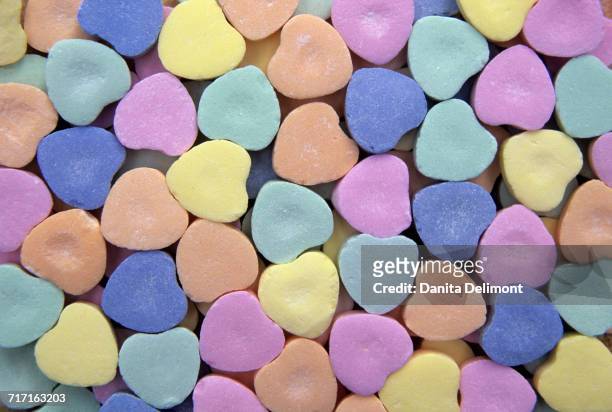 close-up of candy hearts, redmond, washington state, usa - redmond washington state photos et images de collection