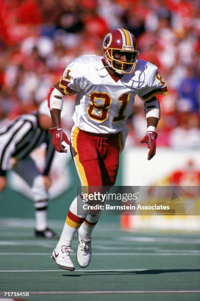 Art Monk of the Washington Redskins moves on the field during a game against the Kansas City Chiefs on November 15, 1992 in Kansas City, Missouri.