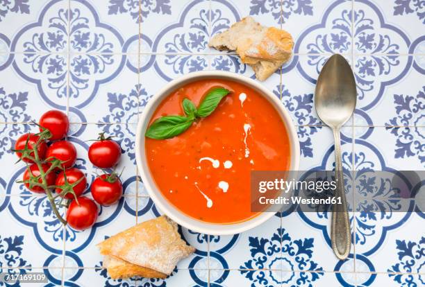 bowl of tomato cream soup - tomato soup 個照片及圖片檔