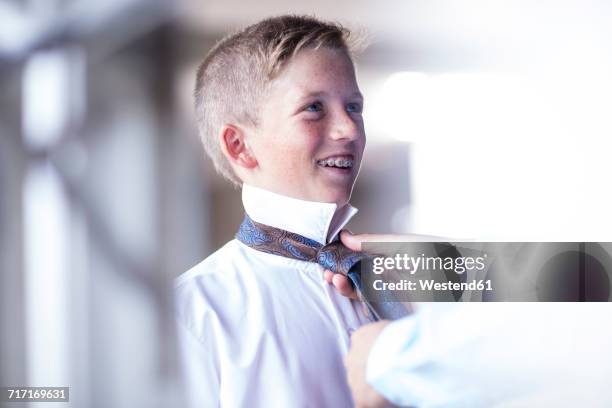 479 Father And Son Tying Ties Stock Photos, High-Res Pictures, and Images - Getty Images