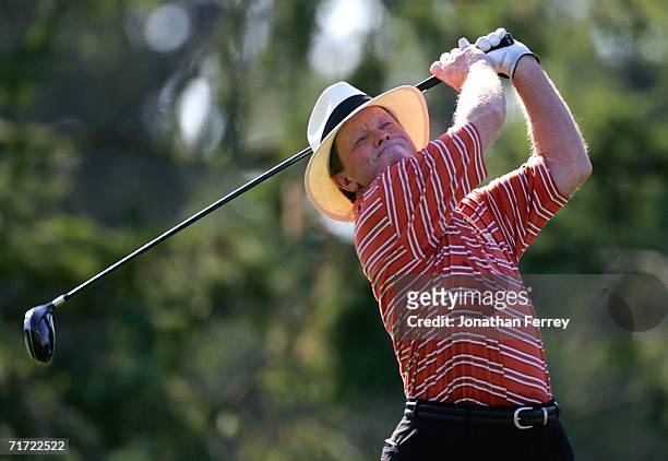Tom Kite tees off on the 16th hole during the third round of the Champions Tour Jeld-Wen Tradition on August 26, 2006 at The Reserve Vineyard sand...