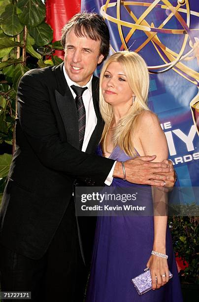 Actor Kevin Nealon with wife Susan Yeagley arrive at the 58th Annual Primetime Emmy Awards at the Shrine Auditorium on August 27, 2006 in Los...