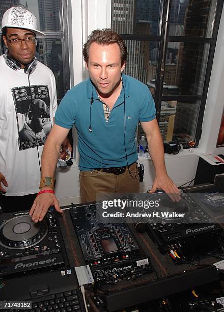 Big Ric Dj 207 Dj Big Rich Stock Photos, High-Res Pictures, and Images - Getty Images