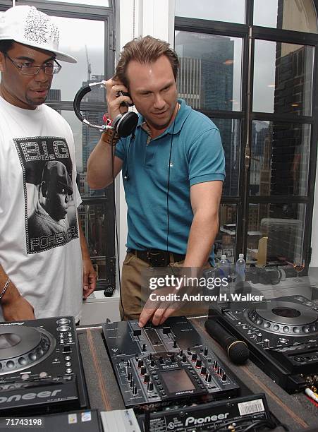 Big Ric Dj 207 Dj Big Rich Stock Photos, High-Res Pictures, and Images - Getty Images