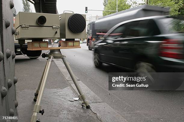 Cop Speed Monitor Police Speed Camera Photos and Premium High Res Pictures - Getty Images