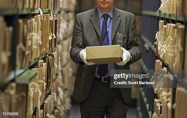 File Storage Photos and Premium High Res Pictures - Getty Images