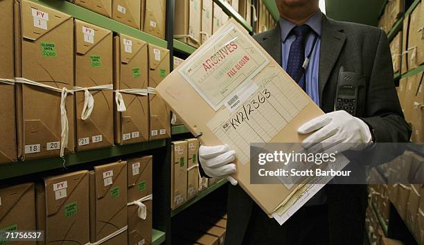 File Storage Photos and Premium High Res Pictures - Getty Images
