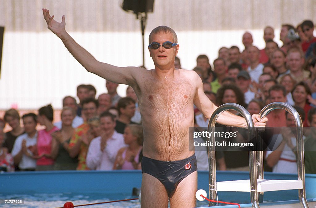 German television talk host Harald Schmidt successfully completes his... News Photo - Getty Images