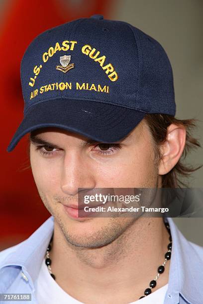 71 The Guardian Stars Kevin Costner And Ashton Kutcher Visit Us Coast